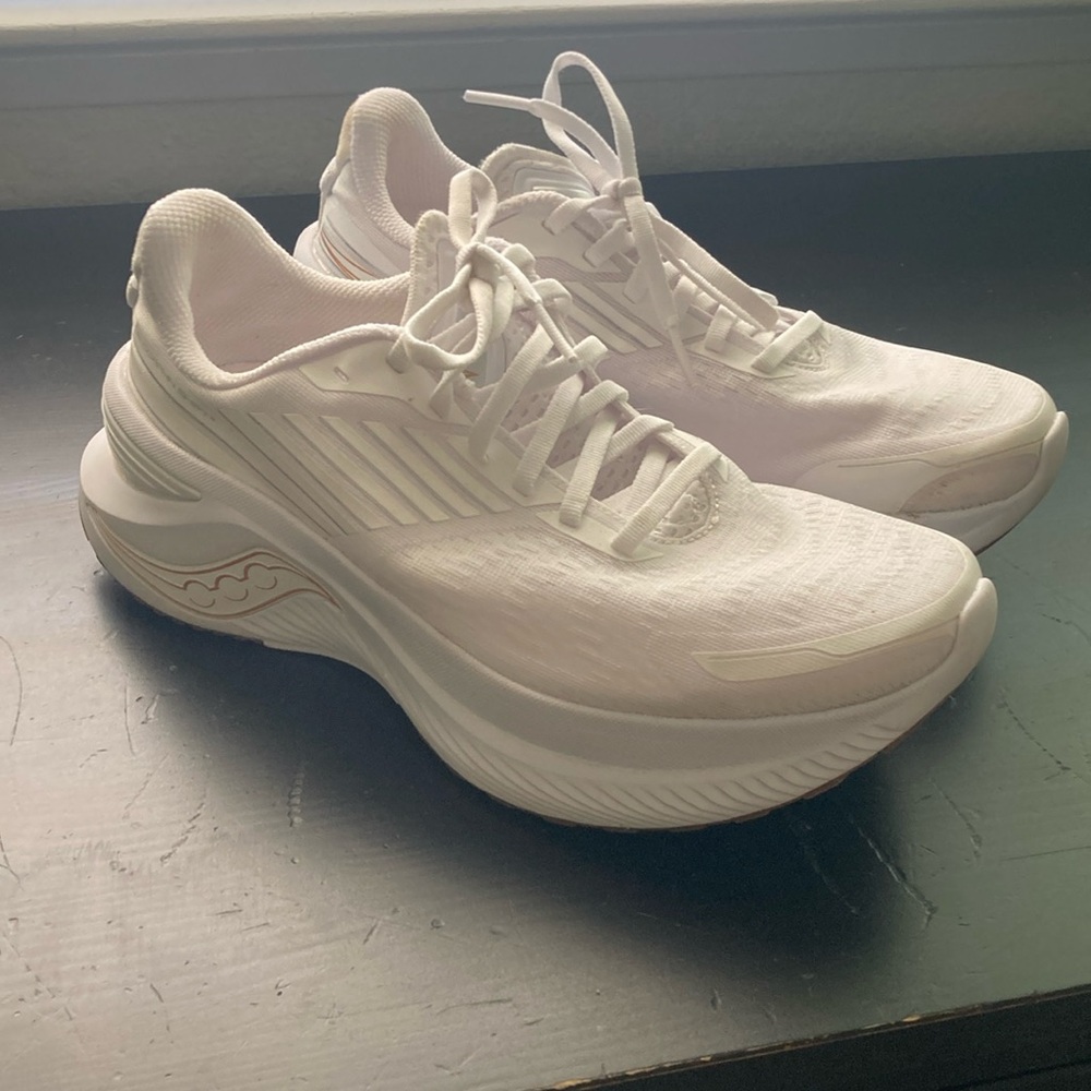 Saucony women’s endorphin shift 3 shoes